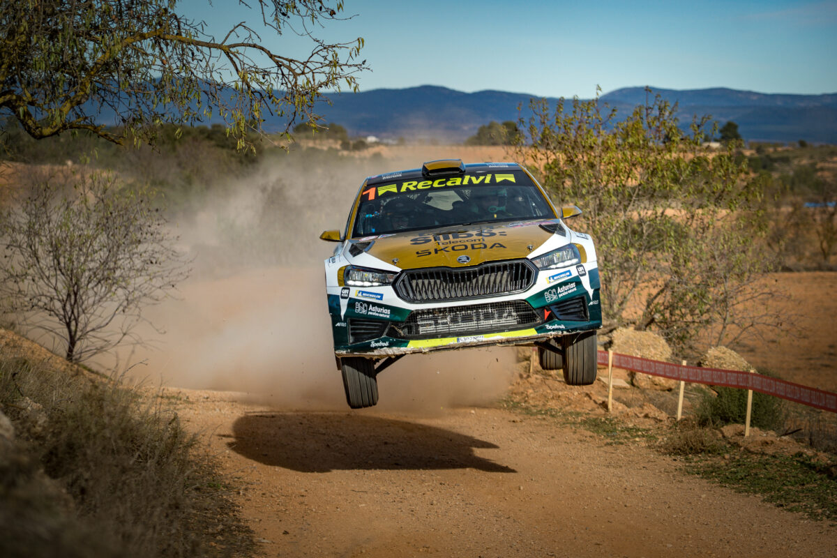 José Antonio “Cohete” Suárez y Alberto Iglesias cierran la temporada con un colofón brillante en la Carrera de Campeones de Utiel