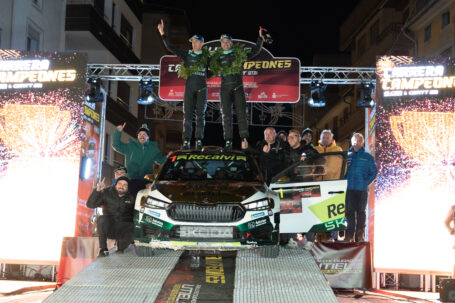 José Antonio “Cohete” Suárez y Alberto Iglesias cierran la temporada con un colofón brillante en la Carrera de Campeones de Utiel