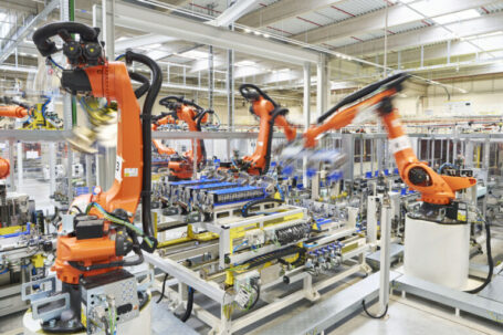 Škoda inaugura una nueva planta de ensamblaje de baterías