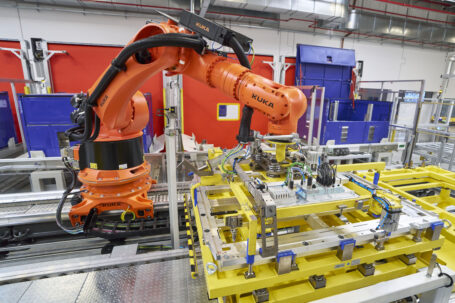 Škoda inaugura una nueva planta de ensamblaje de baterías