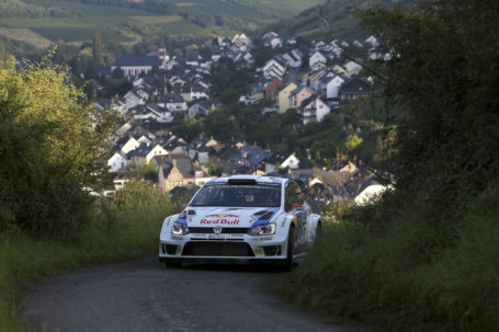 VOLKSWAGEN SIGUE EN CABEZA CON LATVALA Y EL POLO R WRC