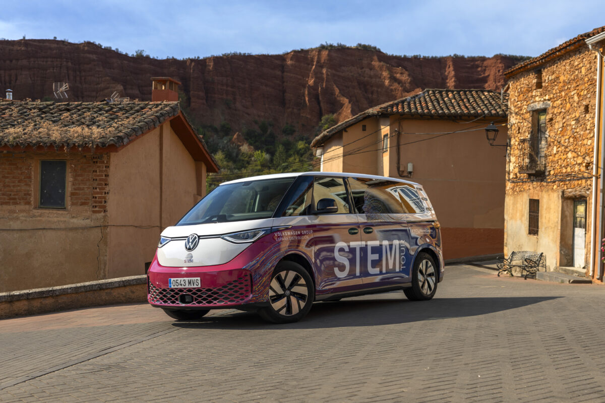 Arranca la segunda edición de STEM Tour, que recorrerá cinco comunidades para despertar vocaciones científicas en niñas y jóvenes